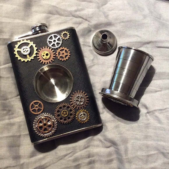 🌸 New 3pc: Steampunk Flask, Shot Glass & Funnel - Picture 6 of 8
